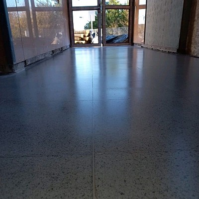 Proyecto  pulido de baldosas Hospital Maquewe temuco Constructora worner s.a